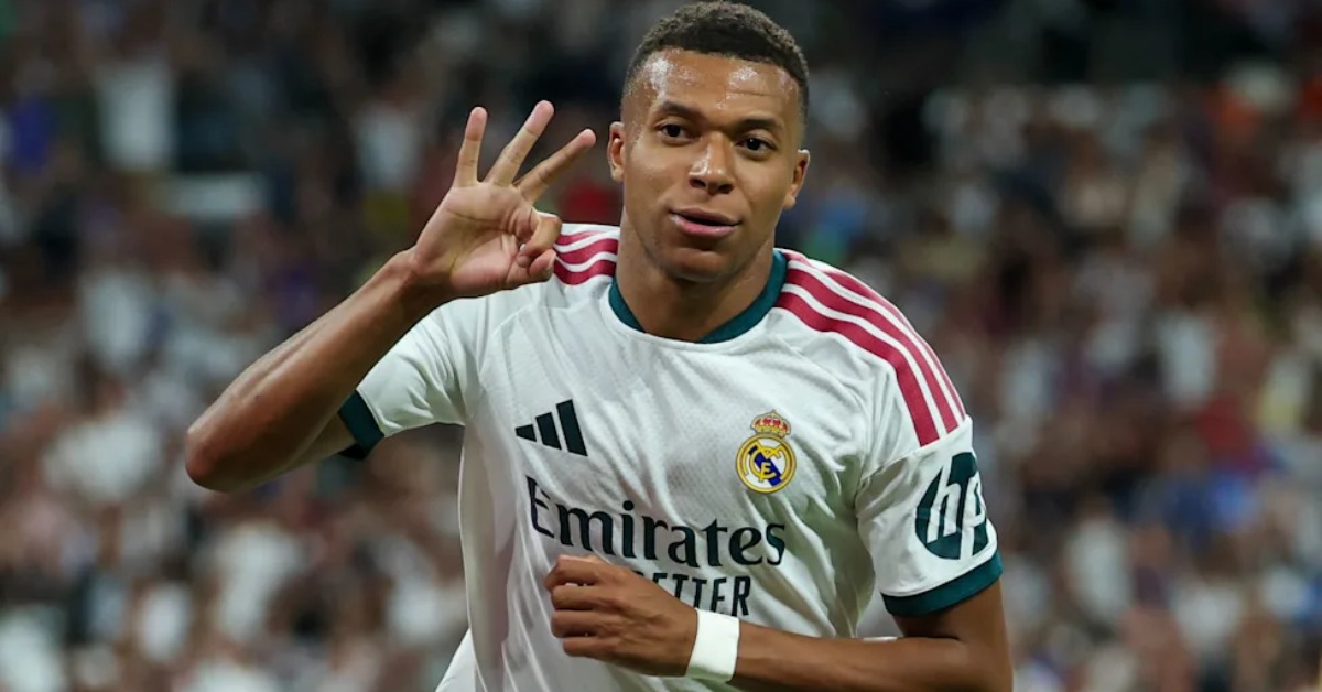 Mbappé marcó dos goles y el Real Madrid venció 2-1 al Barcelona en el Camp Nou